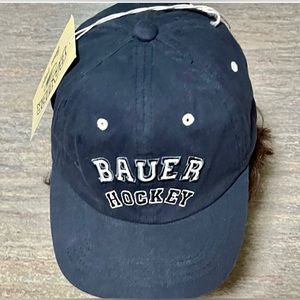 NWT The Bauer Hockey Cap for big kids